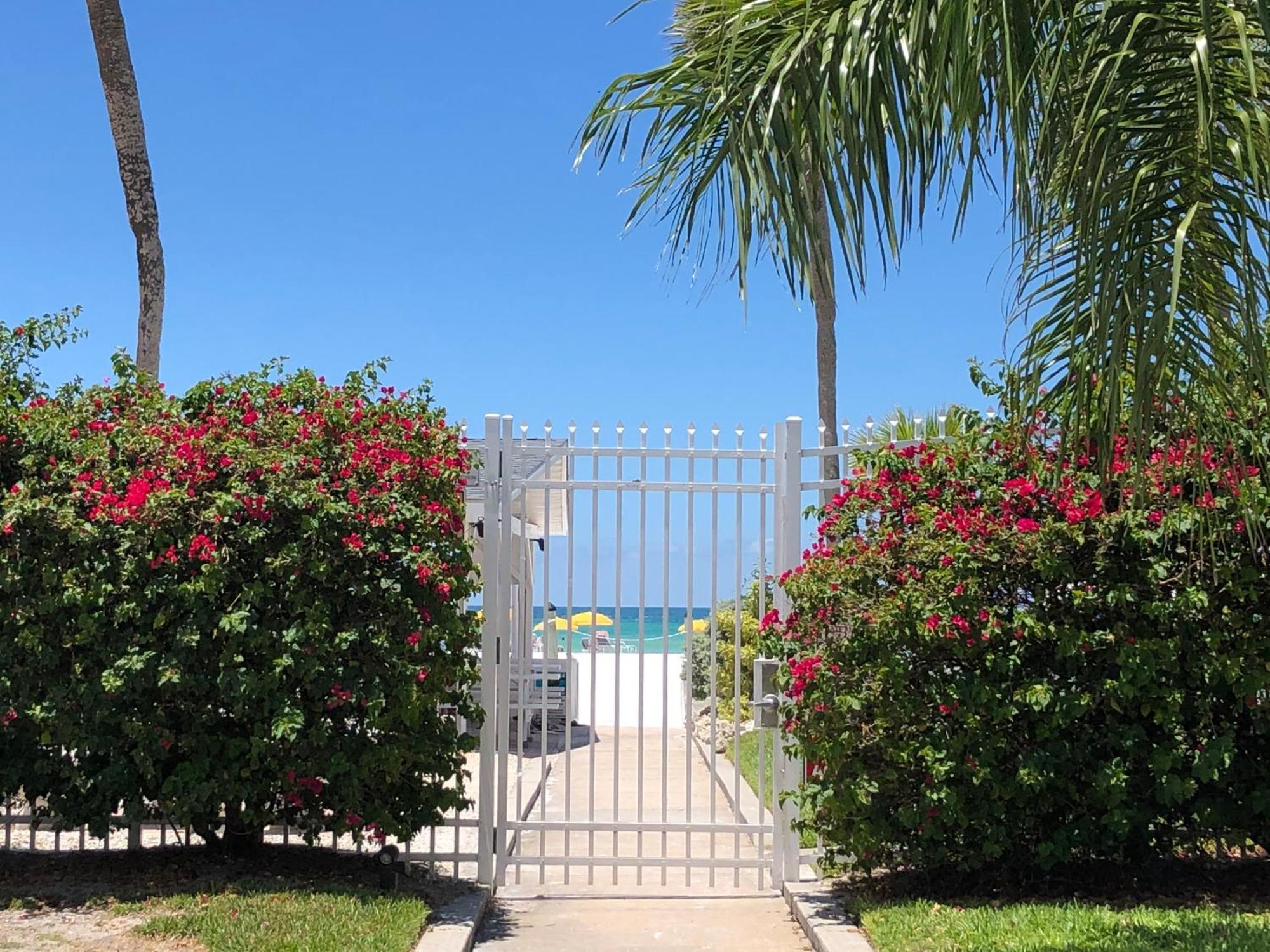Sea Crest Aparthotel Point O'Rocks Exterior foto